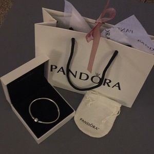 NEW Pandora Bracelet Size 7.1